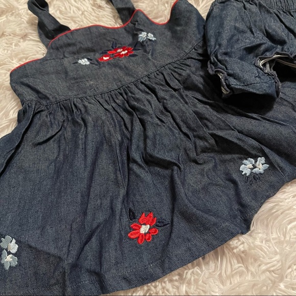 Crown & Ivy - Picture 3 of 4